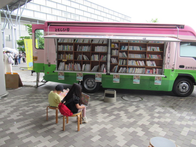 移動図書館ともしび号